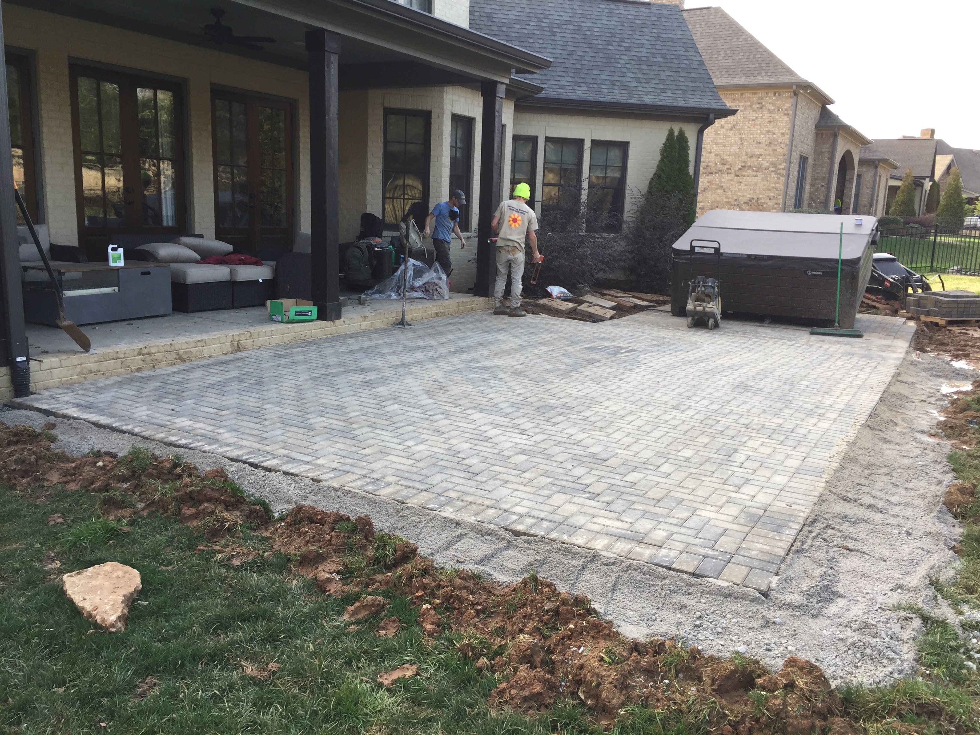 Hardscape design paver patio retaining walls Chattanooga TN