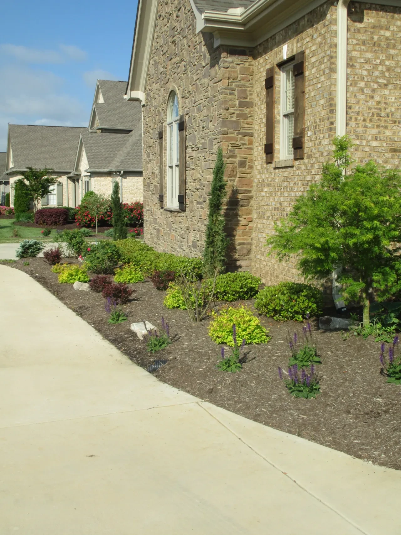 Professional landscape installation and planting in Chattanooga TN
